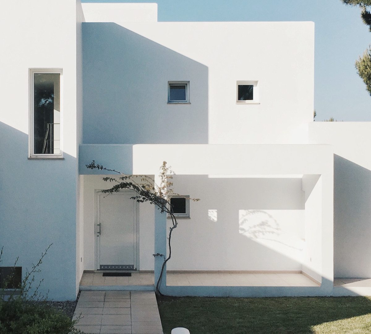 Construire une maison passive et design avec du bois massif contrecollé